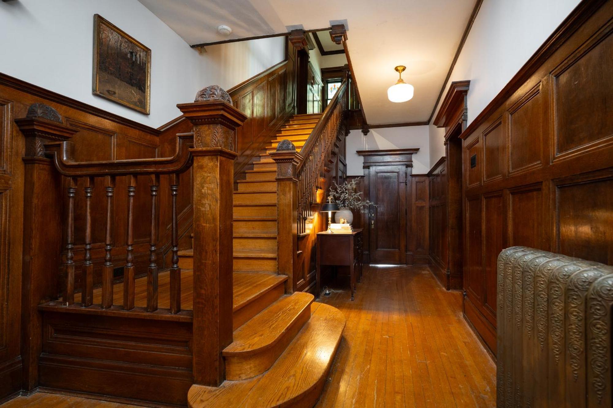 No. 5 East Bed & Breakfast วินนิเพก ภายนอก รูปภาพ